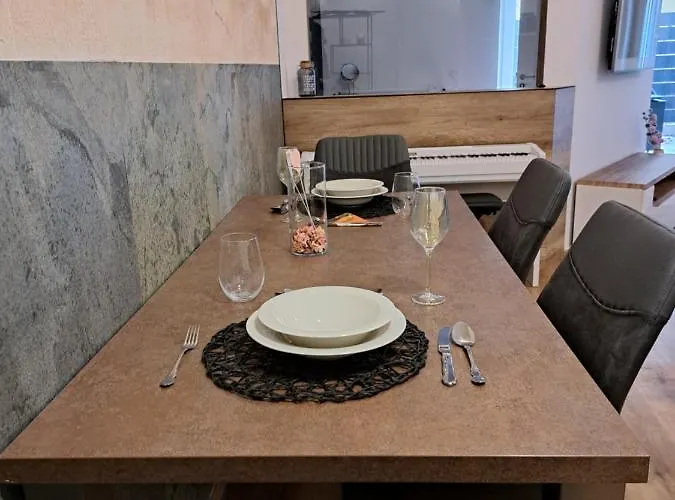 Stunning New With Free Parking Near City Centre