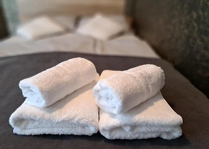 Stunning New With Free Parking Near City Centre