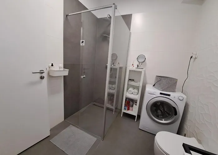 Stunning New With Free Parking Near City Centre