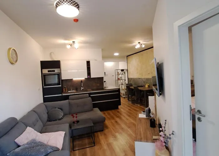 Appartement Stunning New With Free Parking Near City Centre